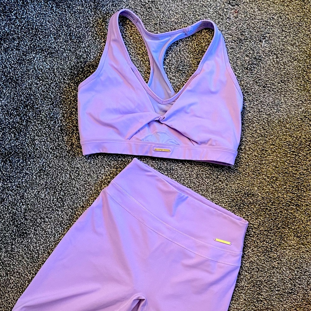 GYMSHARK x WHITNEY SIMMONS WILD FLOWER PURPLE SET